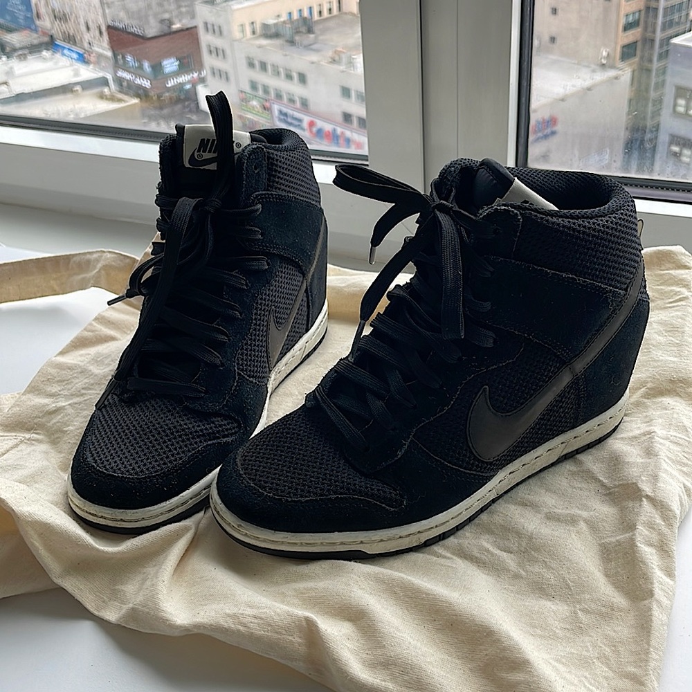 Nike Dunk Sky Hi Sneakers size 6